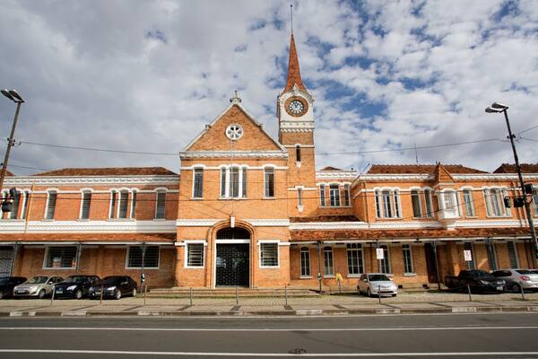 Kultur-Bahnhof das einen Geschichtliches