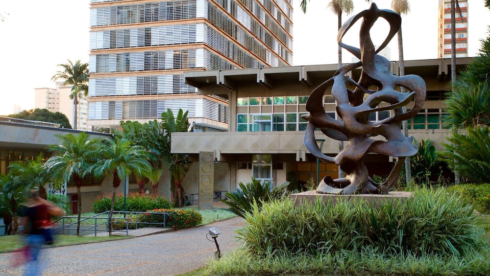 Museum of Contemporary Art og byder på udendørs kunst