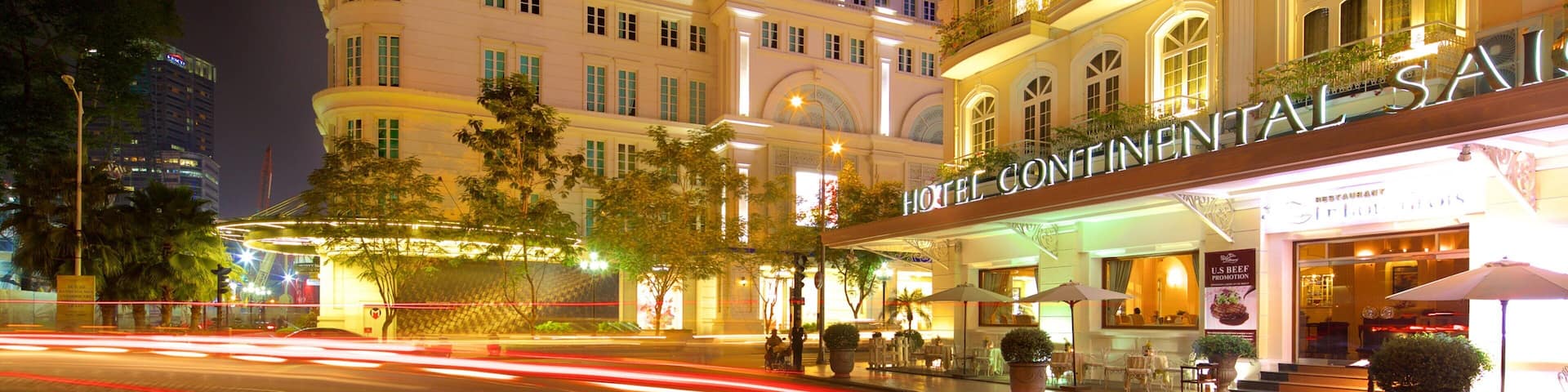 Dong Khoi Street que incluye escenas nocturnas y patrimonio de arquitectura