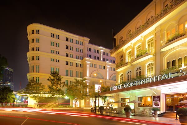 ドンコイ通り フィーチャー 夜景 と 遺跡