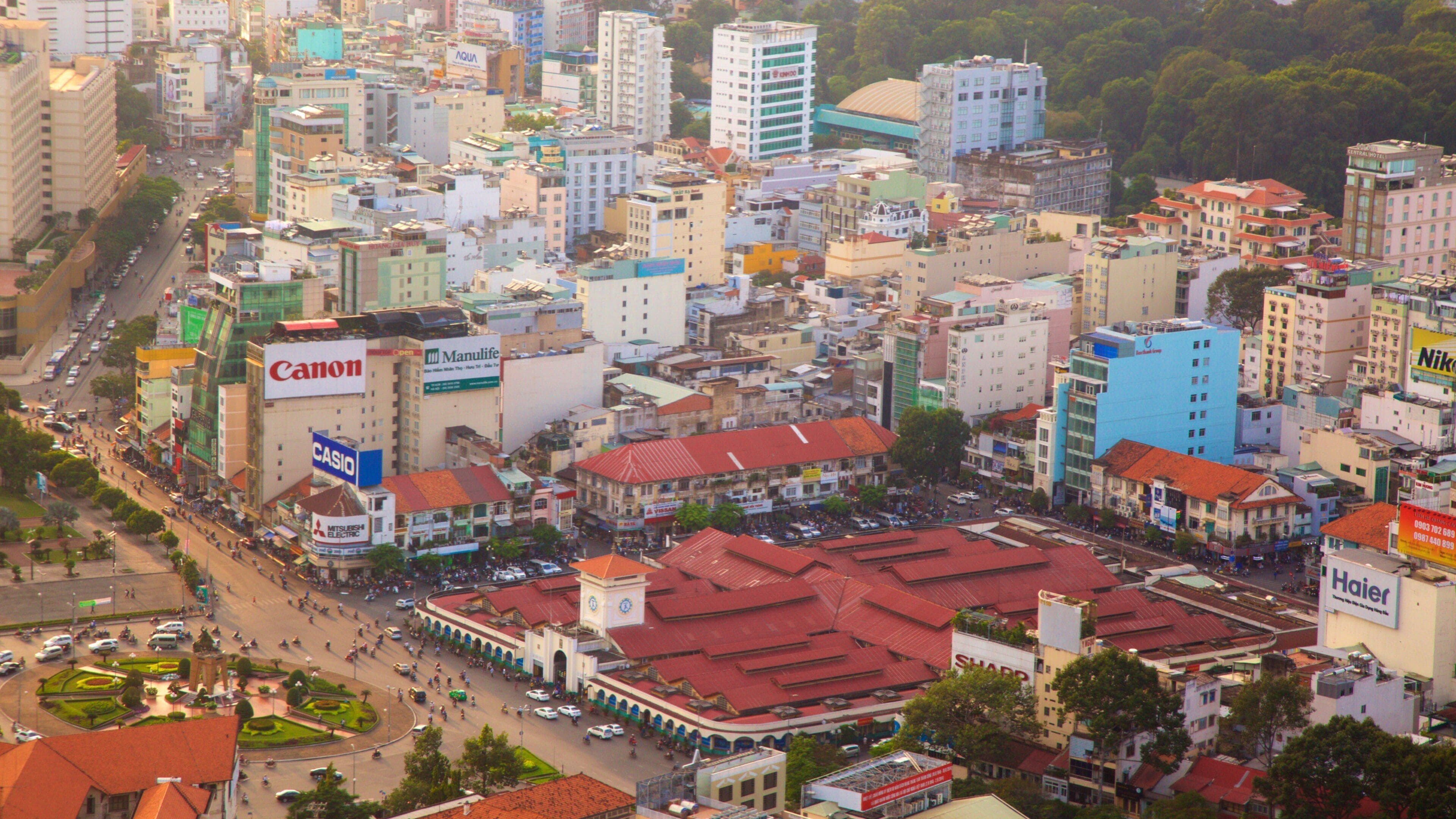 Saigon Skydeck which includes a city
