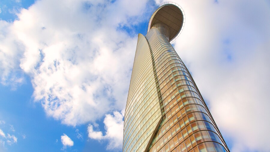 Saigon Skydeck which includes modern architecture and a high rise building