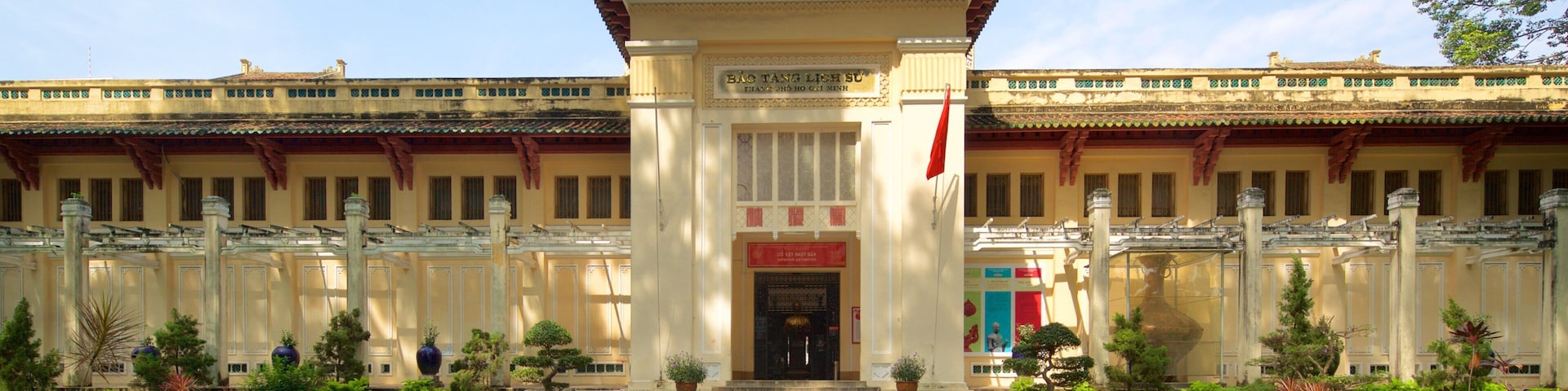 Museum of Vietnamese History which includes a temple or place of worship and heritage architecture