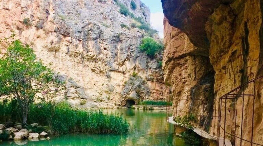 ... discover Chulilla