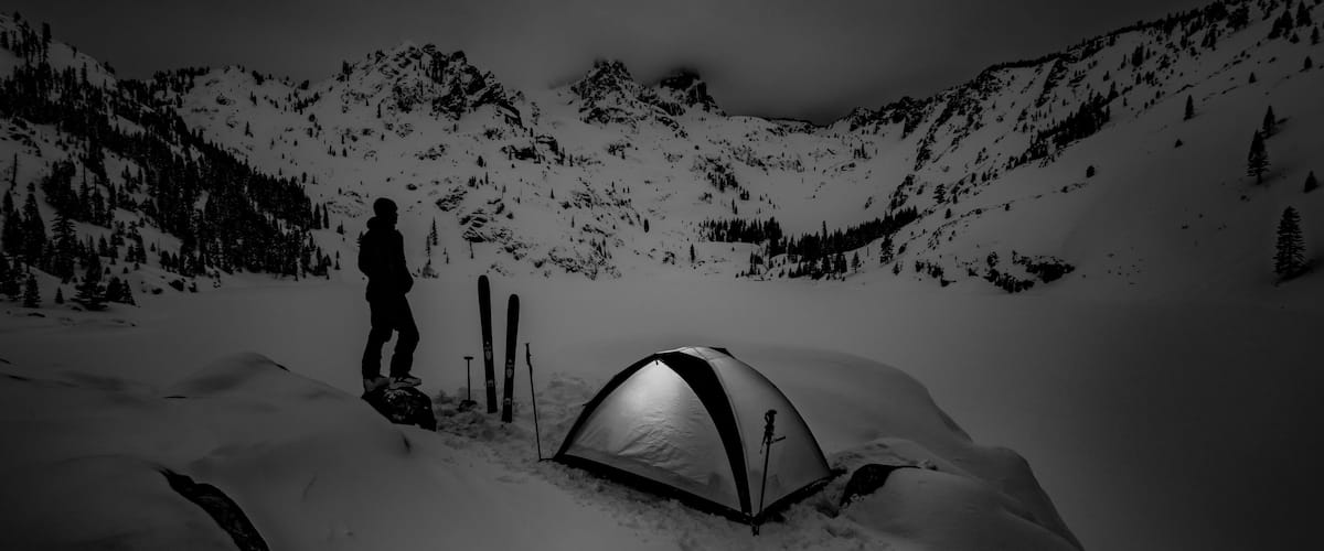 Solo winter outing to Upper Sardine Lake at the base of the Sierra Buttes. Popular in the summer but forgotten in the winter. An easy 3 mile cross country ski in from Bassett Station. #Adventure #Sierra #snowcamp #alpinetouring