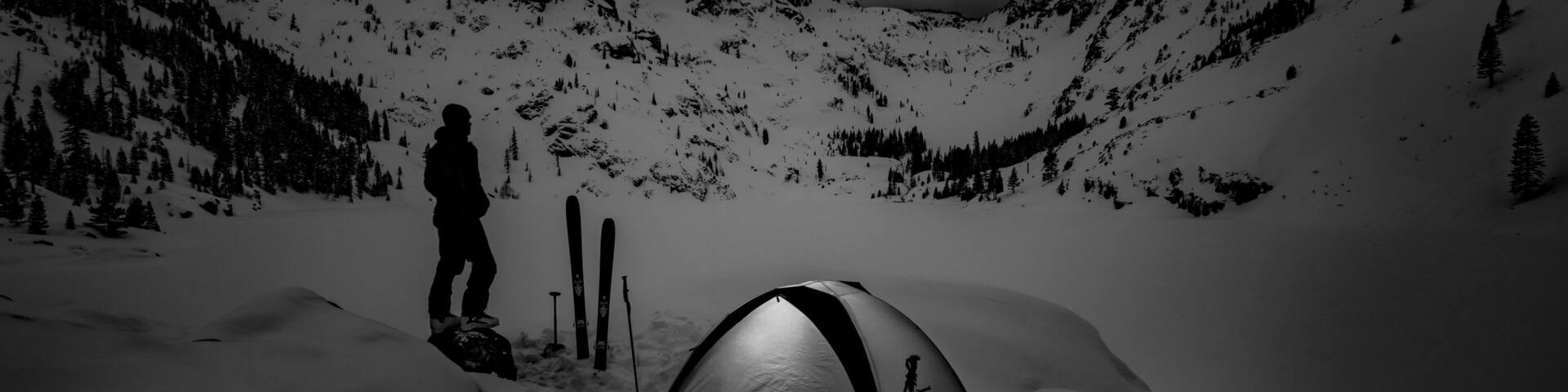 Solo winter outing to Upper Sardine Lake at the base of the Sierra Buttes. Popular in the summer but forgotten in the winter. An easy 3 mile cross country ski in from Bassett Station. #Adventure #Sierra #snowcamp #alpinetouring