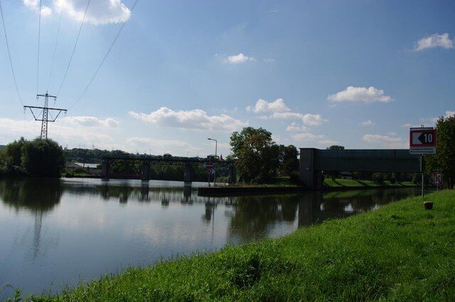 Zusammenfluss Neckar und Neckarkanal