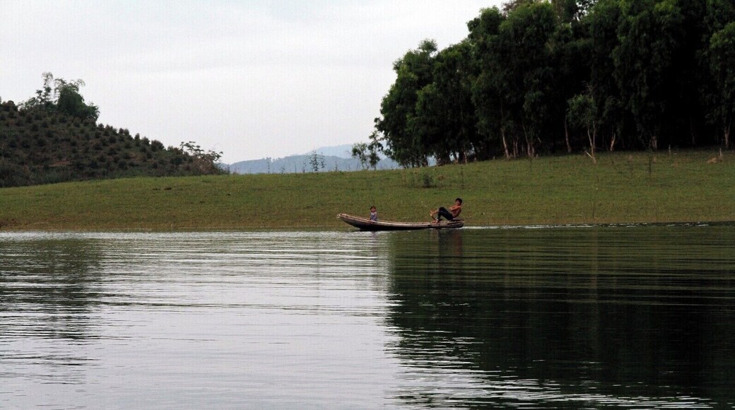 sur le Lac Tac Ba à Yen Bai
#Vietnam #YenBai #Lake #Zen