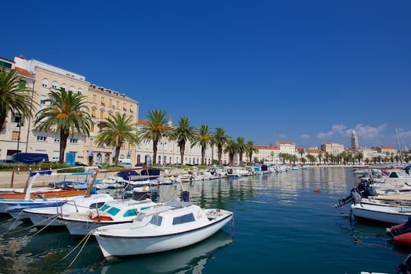 Flaniermeile Riva das einen Marina