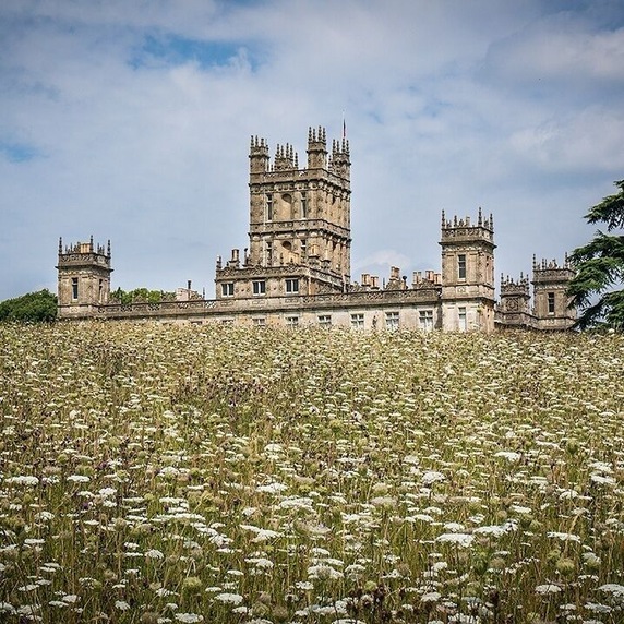 Highclere Castle the setting for Downton Abbey is a beautiful estate with stunning views
#detailstravelphotos #UK #travel #vacation