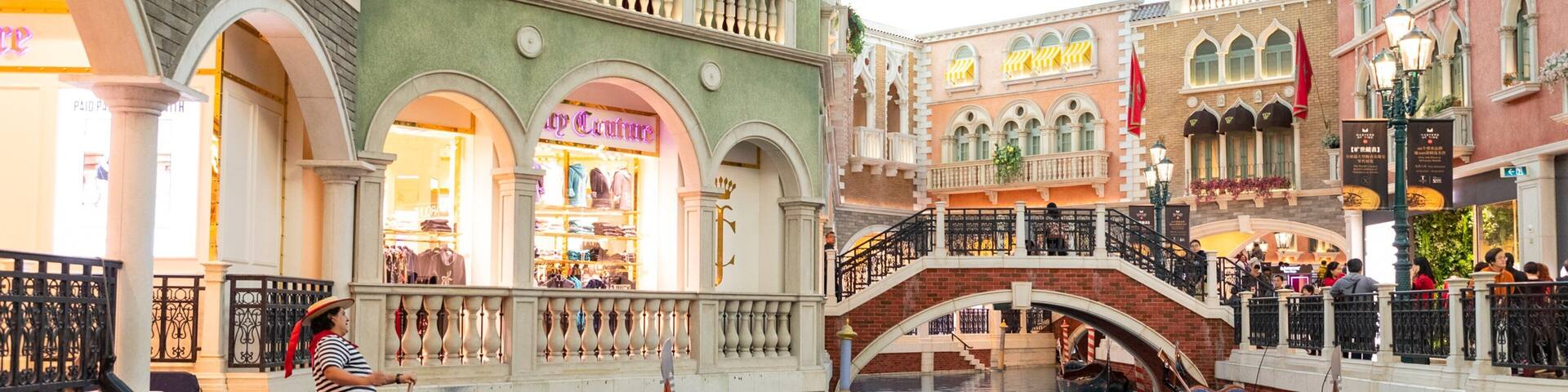 Venetian Macao Casino showing a river or creek, interior views and boating