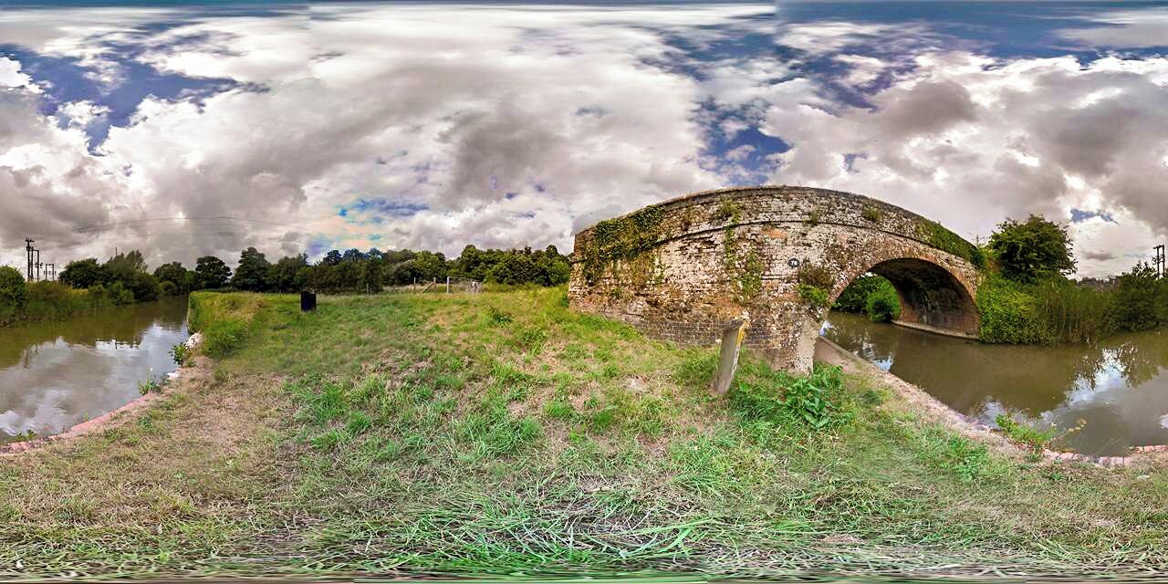 360° Panorama of Kennet and Avon canal and nearby railway line.