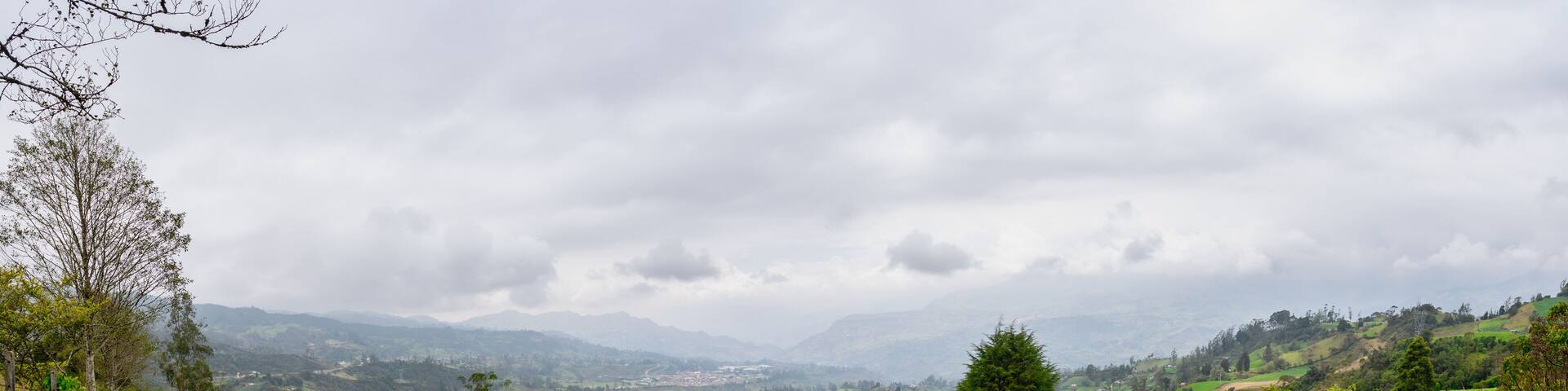 landscapes from the mountains and roads to villavicencio meta