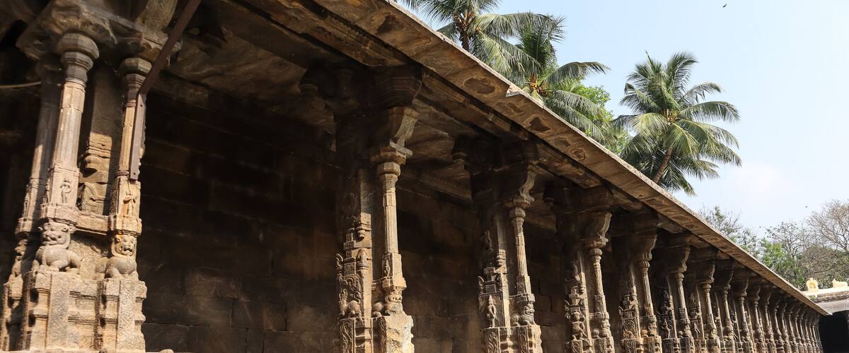 Beautifully Carved Pillars with Horses and Warriors of Sri Jalakandeswarar Temple, 16th Century Lord Shiva Temple, Vellore Fort, Vellore, Tamil Nadu, India.