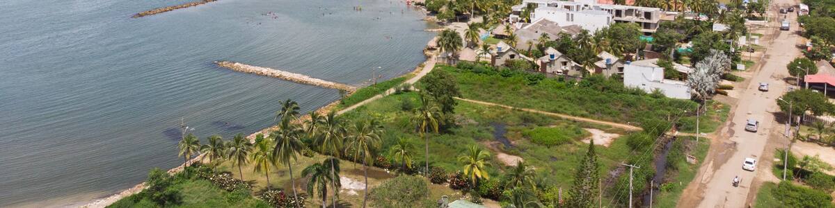 El golfo de Morrosquillo es un golfo situado en el sur del mar Caribe, en la costa norte de Colombia, perteneciente a los departamentos de Sucre y Córdoba.