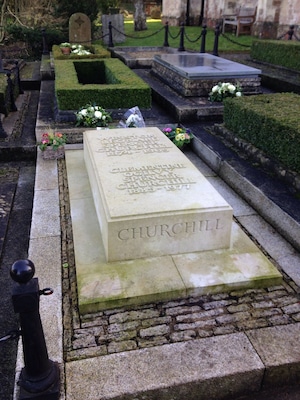 Went to the great mans place of rest today .
Very understated , but a lovely place .