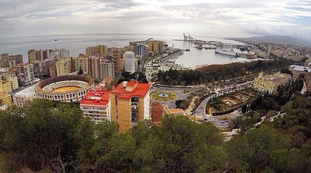 Some stunning views of the city of Málaga from the hill at the Alcazabar
#Gopro