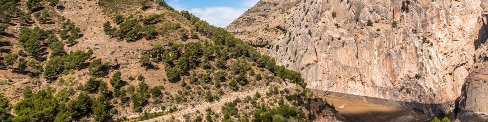 #Lake #EmbalseDelCondeDeGuadalhorce surrounded by the #beautiful #mountains. The popular #hiking route #ElCaminitoDelRey is located here, but is sadly under restoration. #travel #traveltheworld #wanderlust