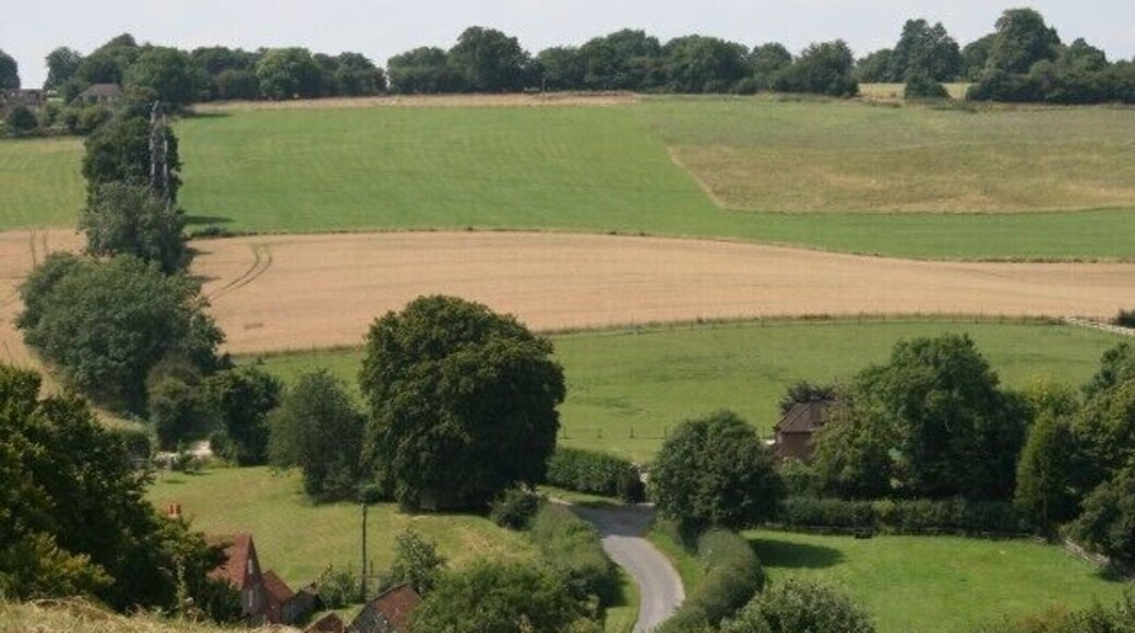 Slough Bottom Slough Lane at its junction with Deanfield: Slough Bottom Farm to left, Glenview to right (on the far side of Deanfield).