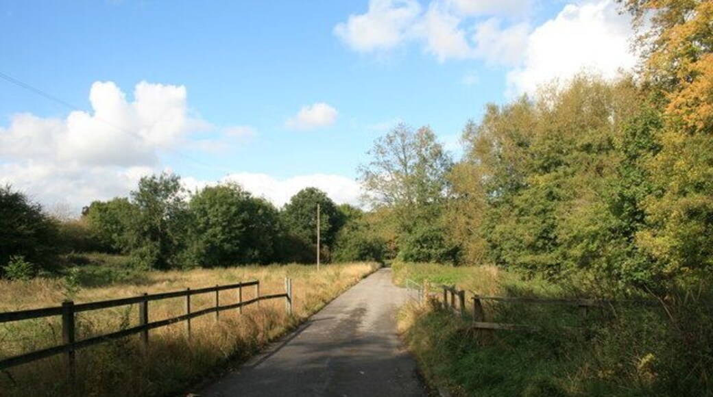 Track off the road from Shrivenham to Watchfield