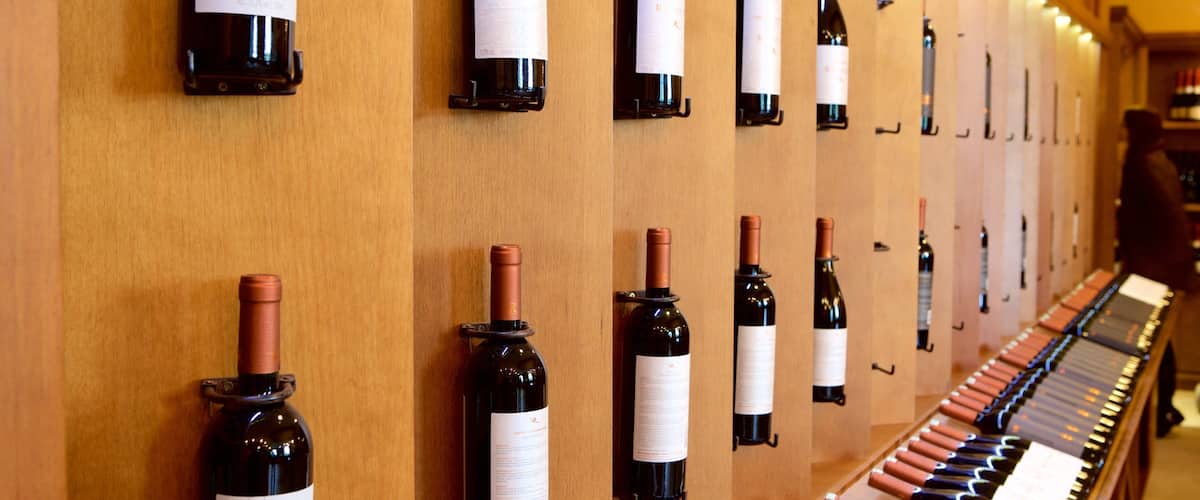 Ravanello Winery which includes interior views