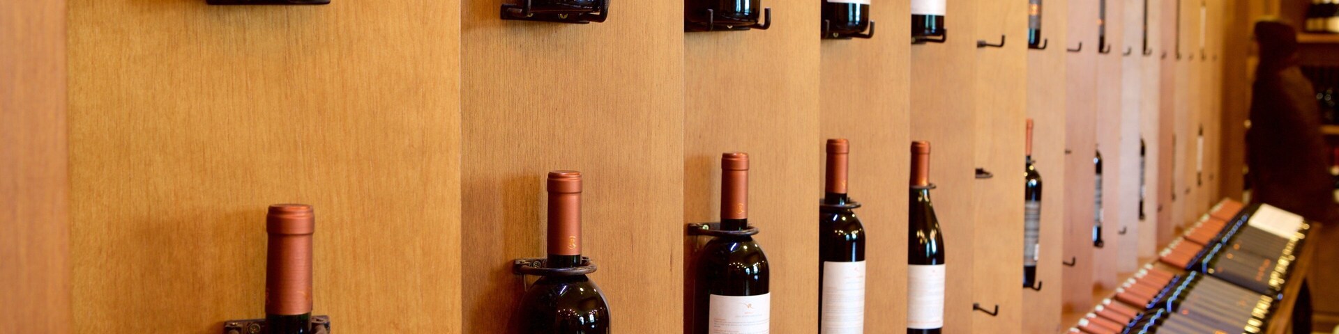 Ravanello Winery featuring interior views