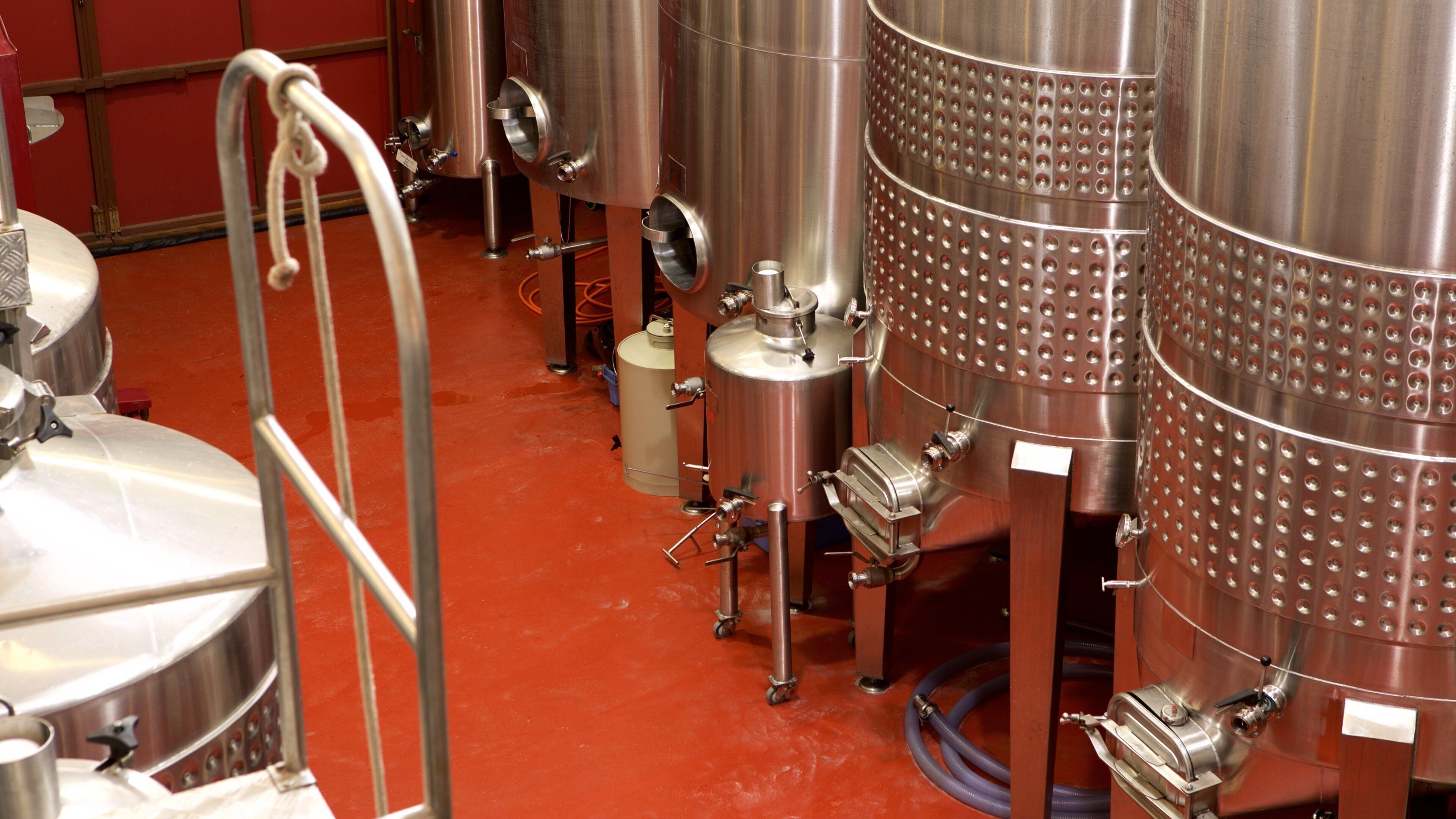 Ravanello Winery which includes interior views