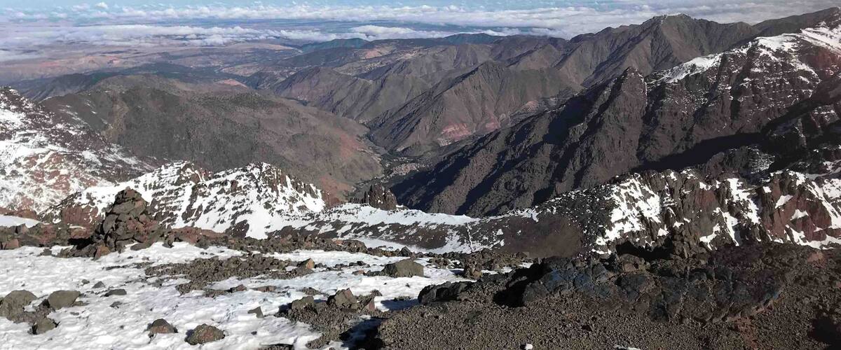Amazing view from Toubkal. A little bit windy but sun was present :-) such a nice feeling of accomplishment !! #lifeatexpedia