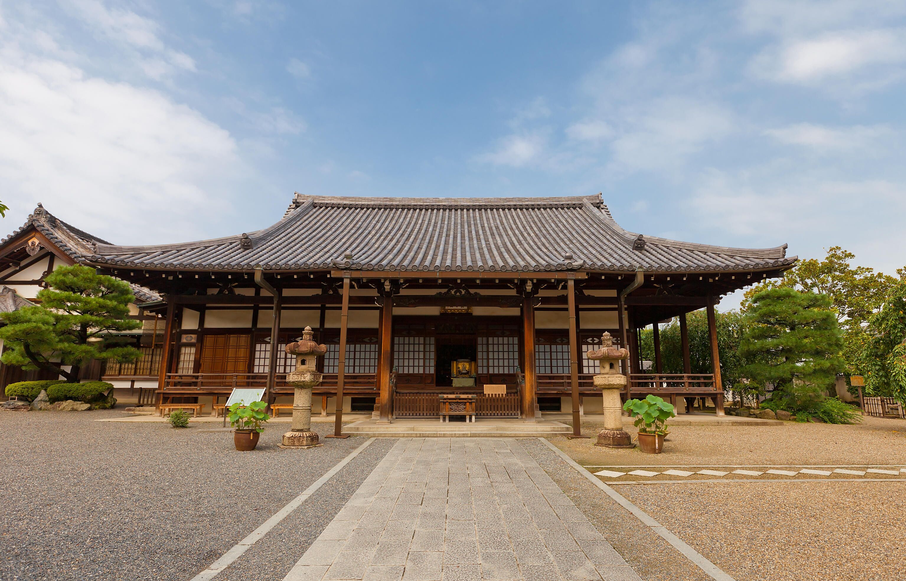 H684AR Jodoin Subordinate Temple on the grounds of Byodoin Temple in Uji city near Kyoto. Was founded in 15th c. Buddhist monk Eiku