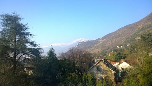 38700 La Tronche, France