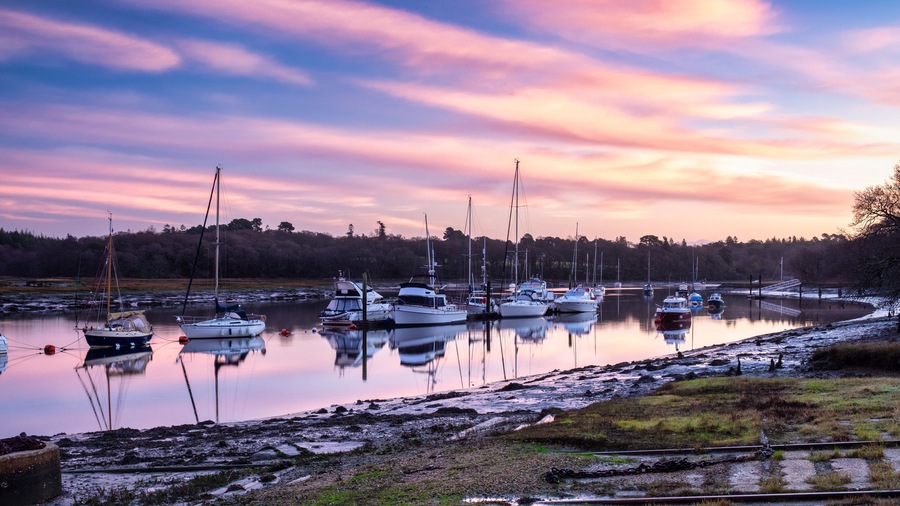 Early morning sunrise at bucklers hard in the new forest