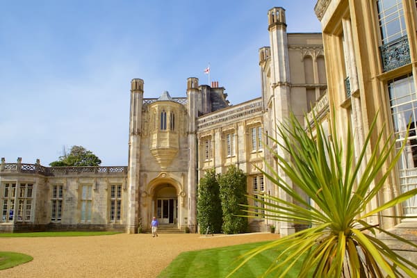 Château de Highcliffe montrant patrimoine architectural et patrimoine historique