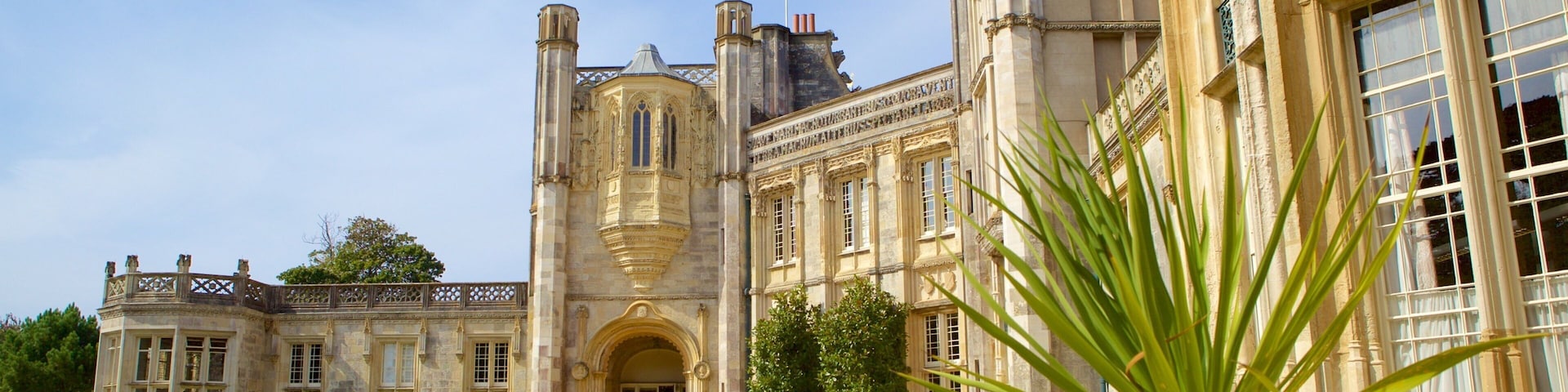 Highcliffe Castle mostrando arquitetura de patrimônio e elementos de patrimônio