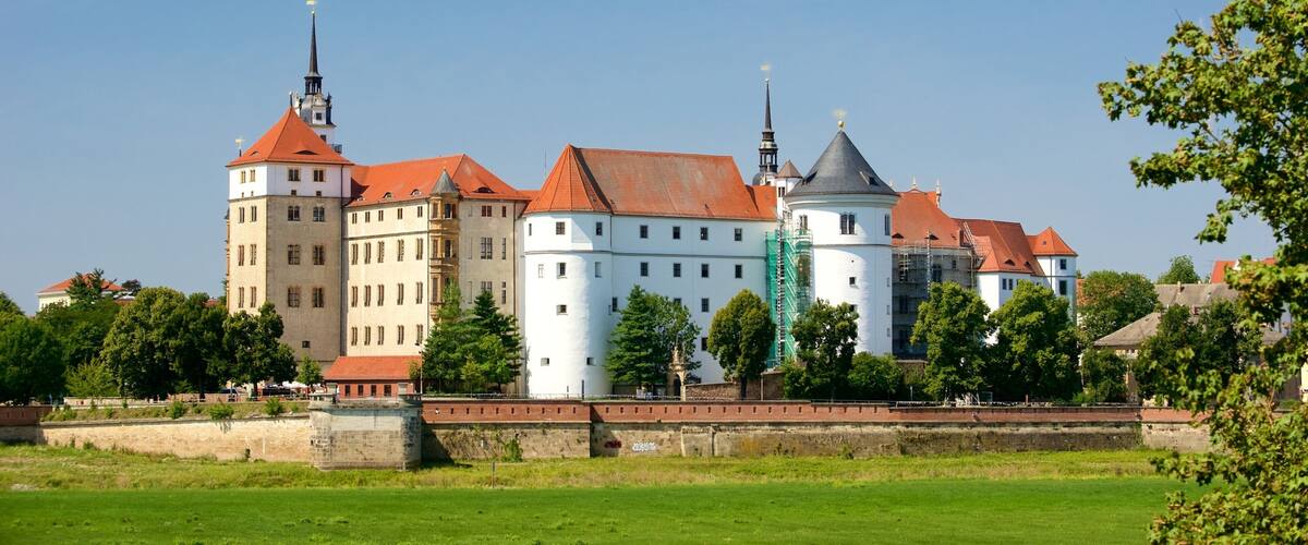 Torgau mostrando um pequeno castelo ou palácio