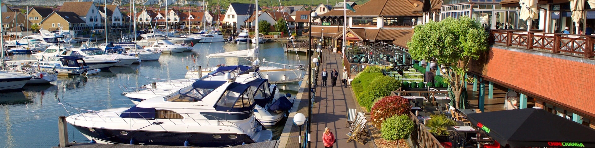 Port Solent montrant baie ou port