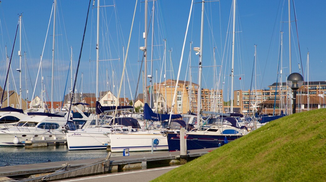 Port Solent featuring a bay or harbour