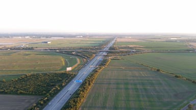 Das Schkeuditzer Kreuz aus der Luft fotografiert.