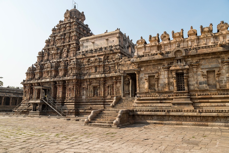 Airavatesvara Temple is a Hindu temple of Dravidian architecture located in the town of Darasuram, near Kumbakonam, Thanjavur District in the South Indian state of Tamil Nadu.