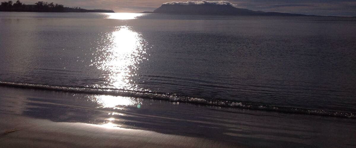Free camping on the side of the road in my camper van in Orford, on the east coast of Tasmania, this is the scene I woke up to! Very chilly but absolutely stunning 😊