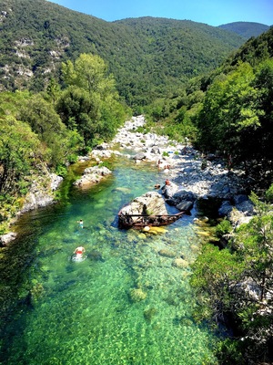 This whole stretch of river has great places for wild swimming