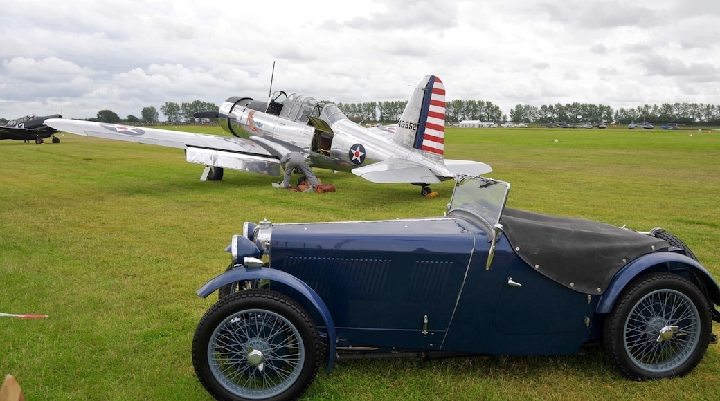 Goodwood Revival very enjoyable period dress motorsport event!