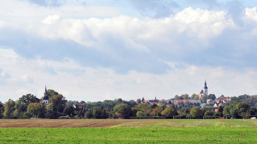 View over Lorenzkirch (Zeithain, Saxony, Germany) to Strehla (in the background).