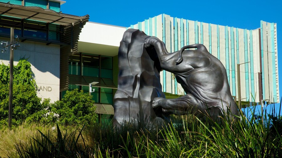 Gallery of Modern Art showing outdoor art and a statue or sculpture