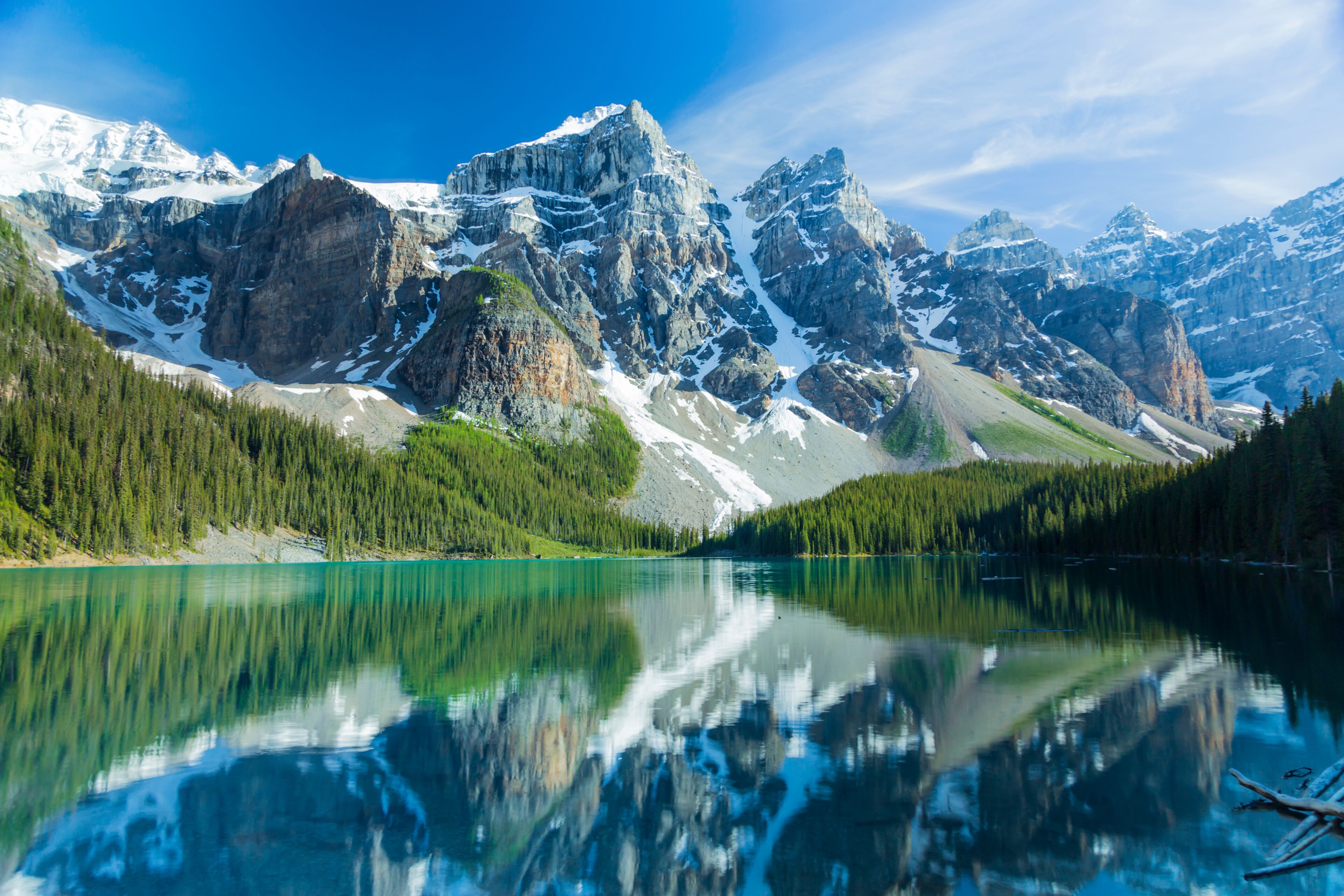 One of the many iconic views of Moraine Lake in Banff.