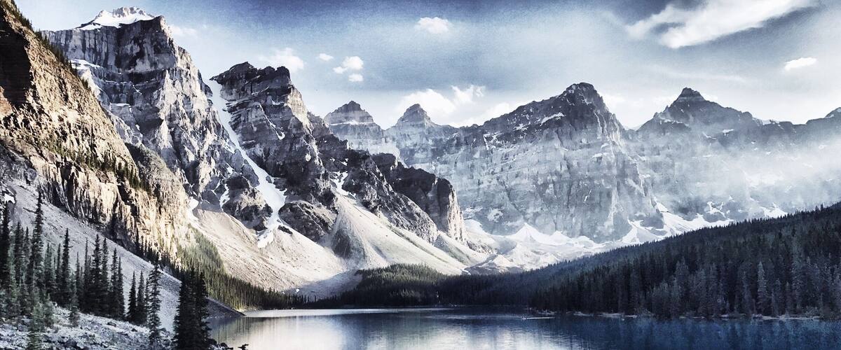 A must see in Canadian Rockies, near the famous Lake Louise
#TakeAhike, #National Park
#AquaTrove