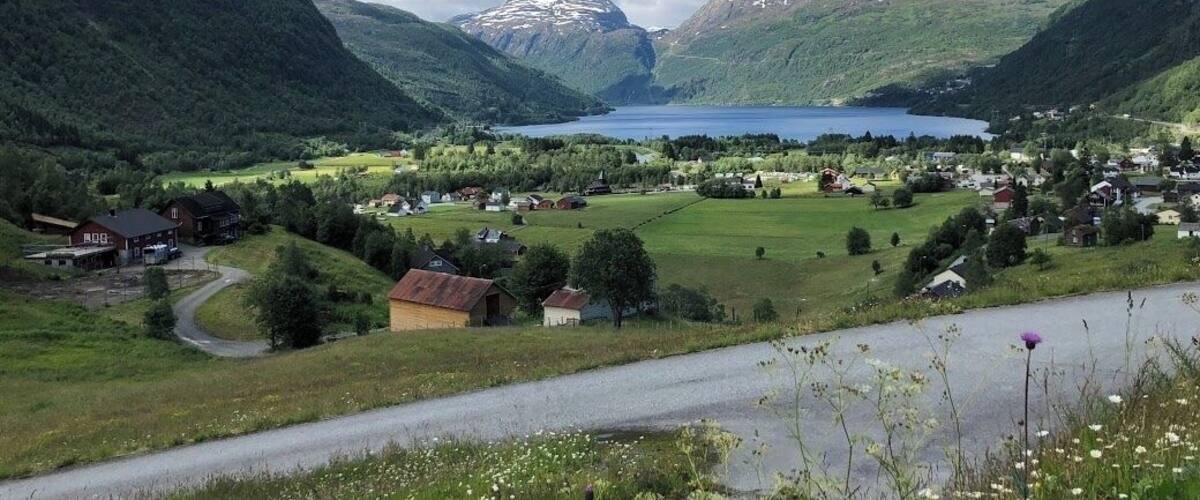 Røldal is a village in the municipality of Odda in Hordaland county, Norway. The village lies in the Røldal valley along the Storelva river on the north end of the lake Røldalsvatnet.
#LikeALocal #AboveItAll #GreatOutdoors #OnTheRoad