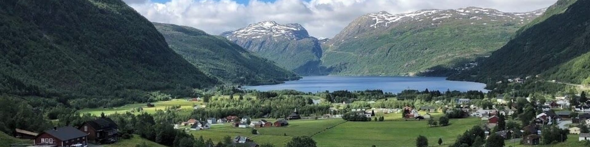 Røldal is a village in the municipality of Odda in Hordaland county, Norway. The village lies in the Røldal valley along the Storelva river on the north end of the lake Røldalsvatnet.
#LikeALocal #AboveItAll #GreatOutdoors #OnTheRoad