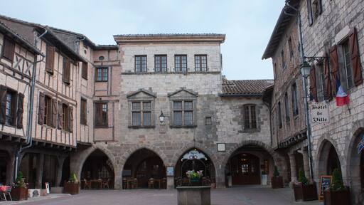 Castelnau-de-Montmiral