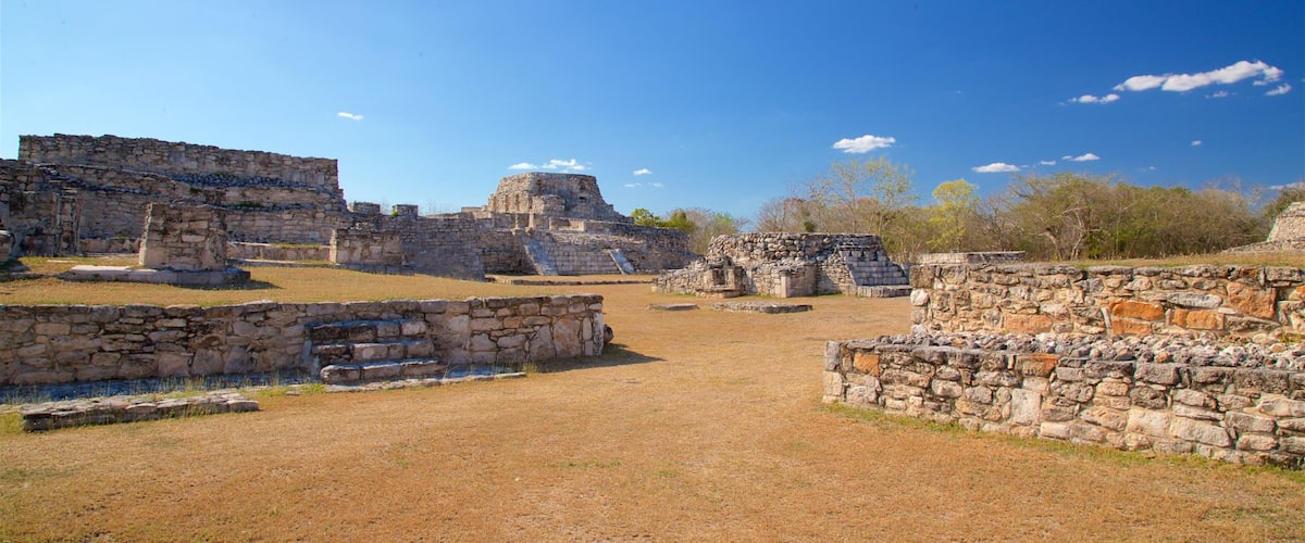 Mayapan Mayan Ruins showing heritage elements and tranquil scenes