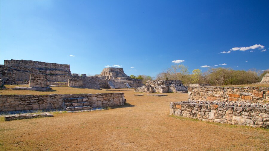 Mayapan Mayan Ruins featuring tranquil scenes and heritage elements